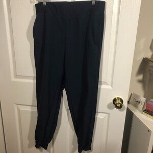 Eddie Bauer women training lounge blue pants, cuffed legs, L